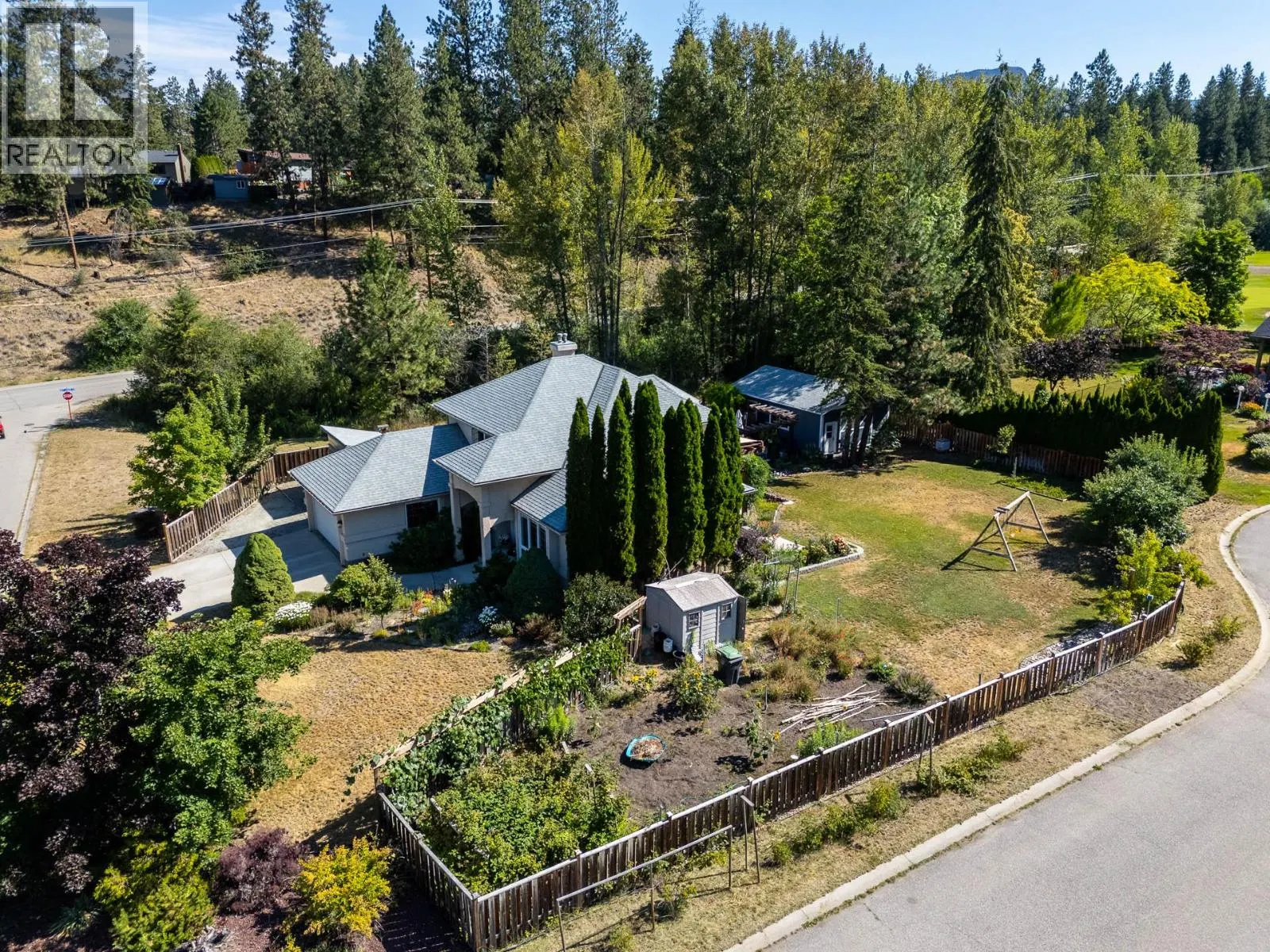 4015 Mahonia Drive