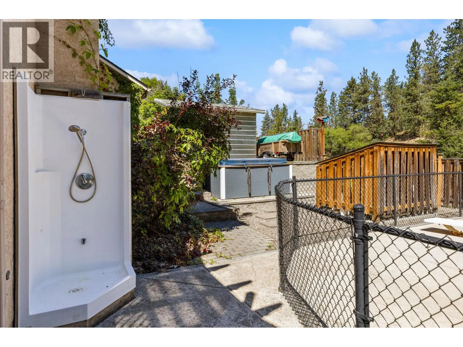 4015 Mahonia Drive
