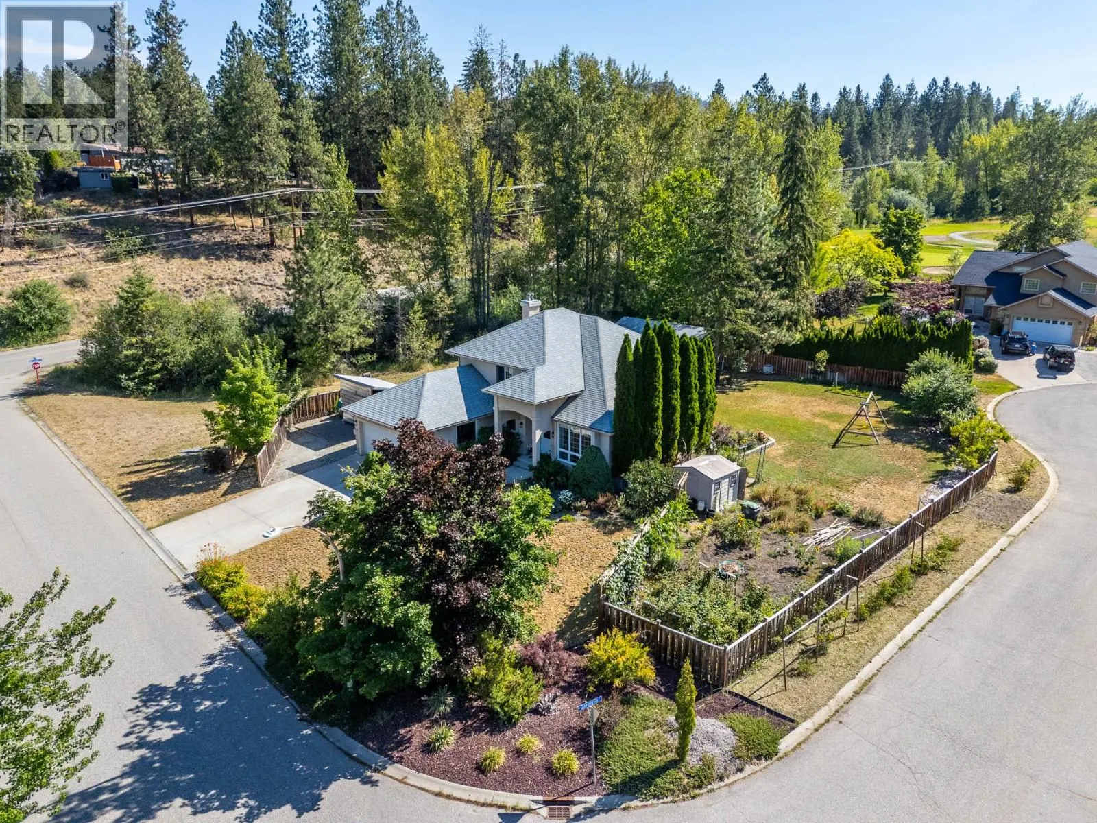 4015 Mahonia Drive