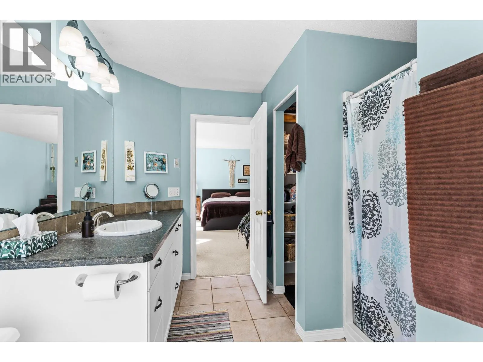 4015 Mahonia Drive