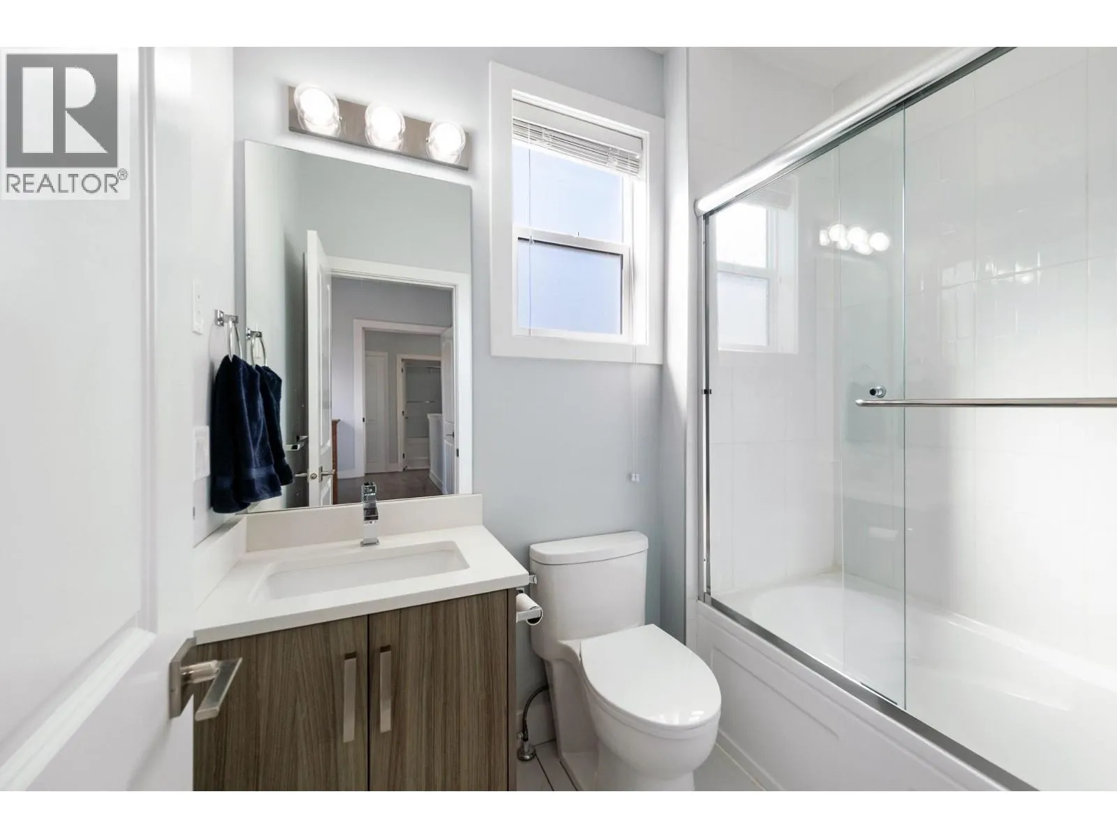 825 Cadder Avenue Unit# 4