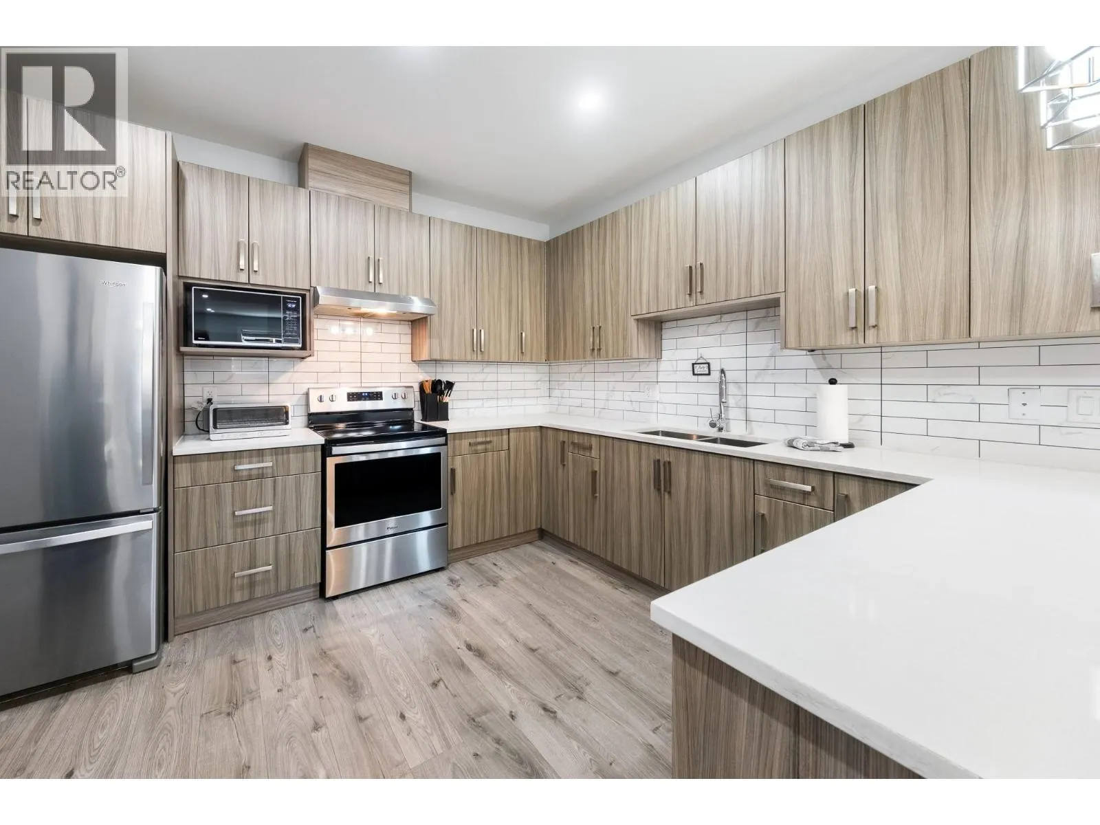 825 Cadder Avenue Unit# 4