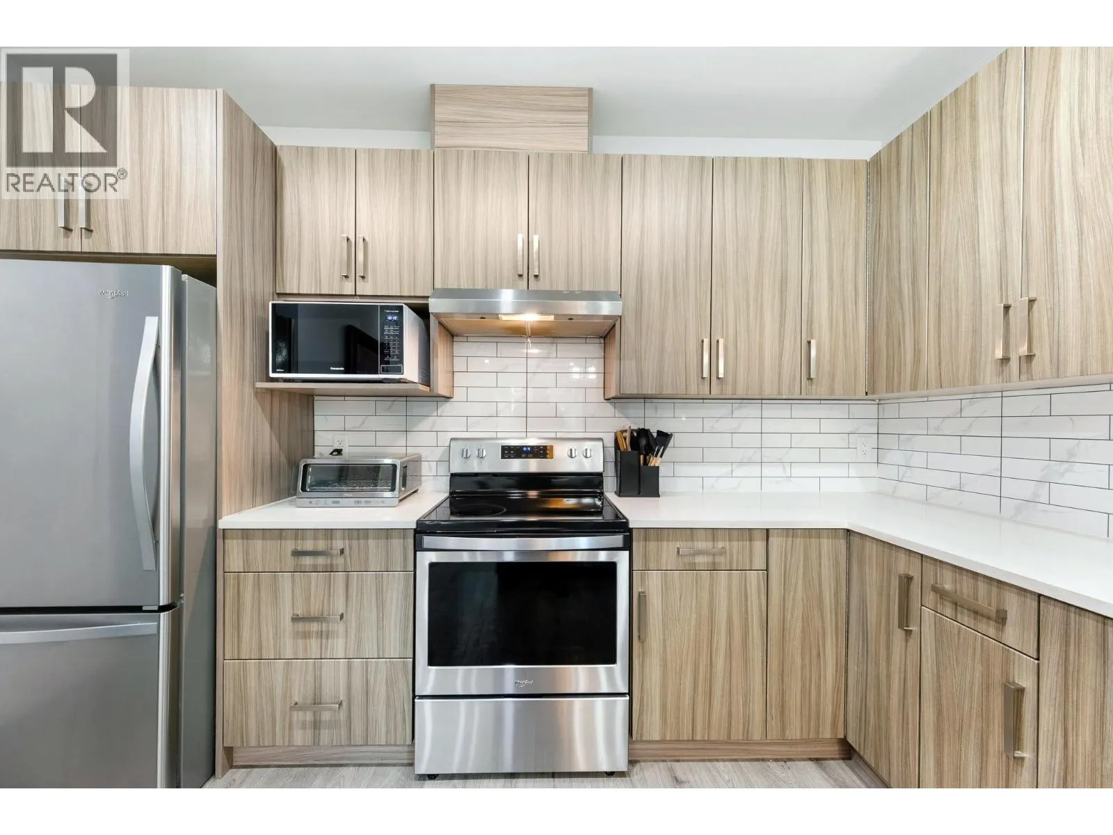 825 Cadder Avenue Unit# 4