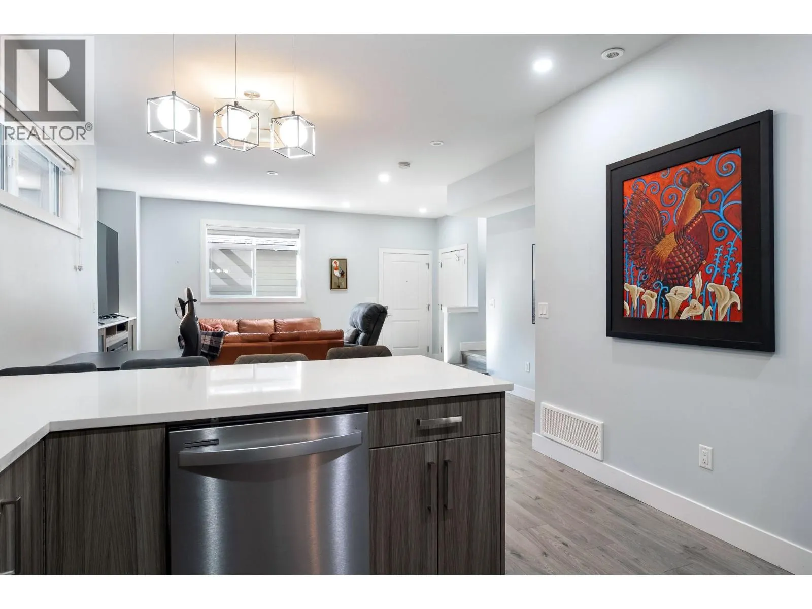825 Cadder Avenue Unit# 4