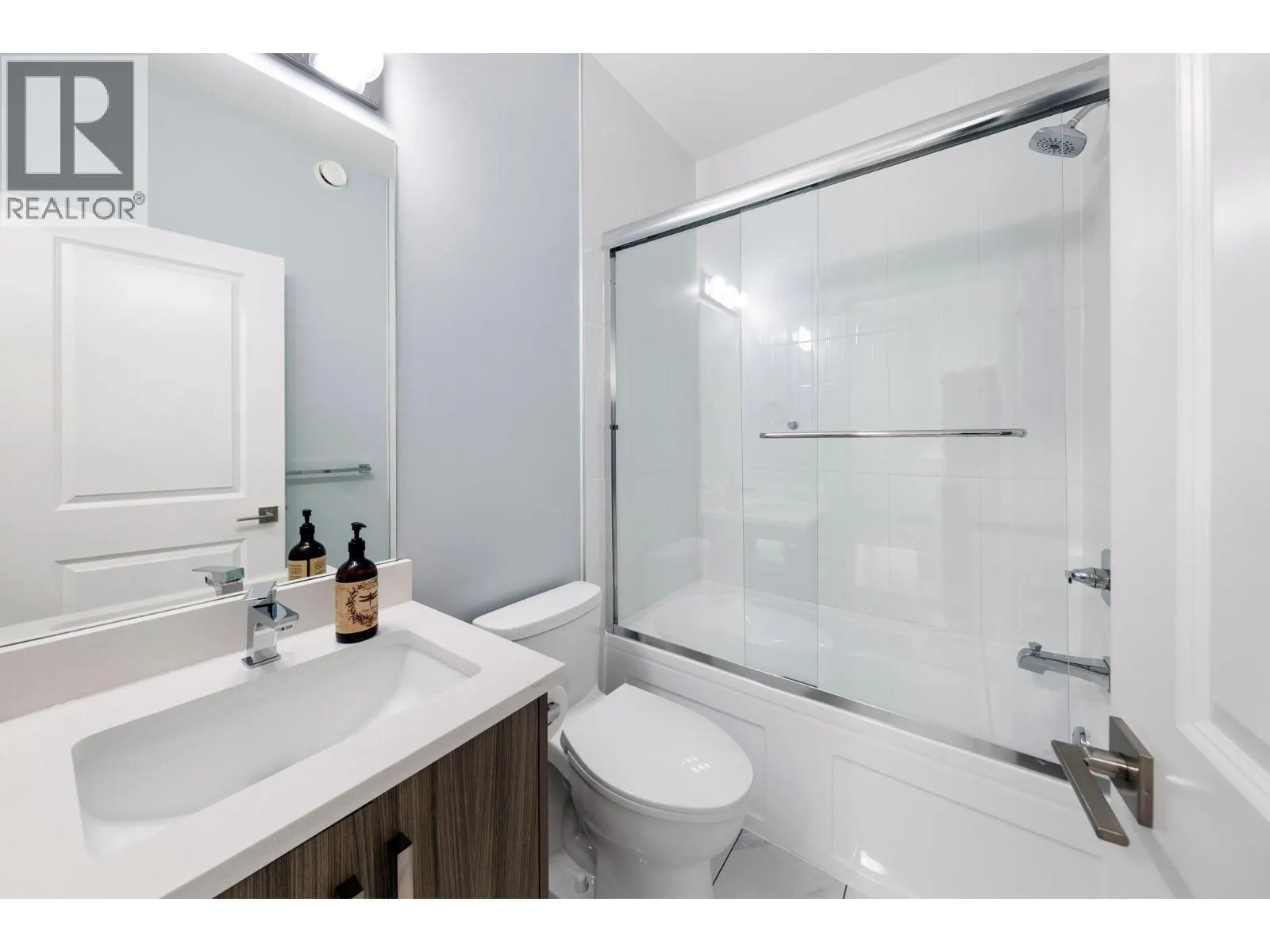 825 Cadder Avenue Unit# 4
