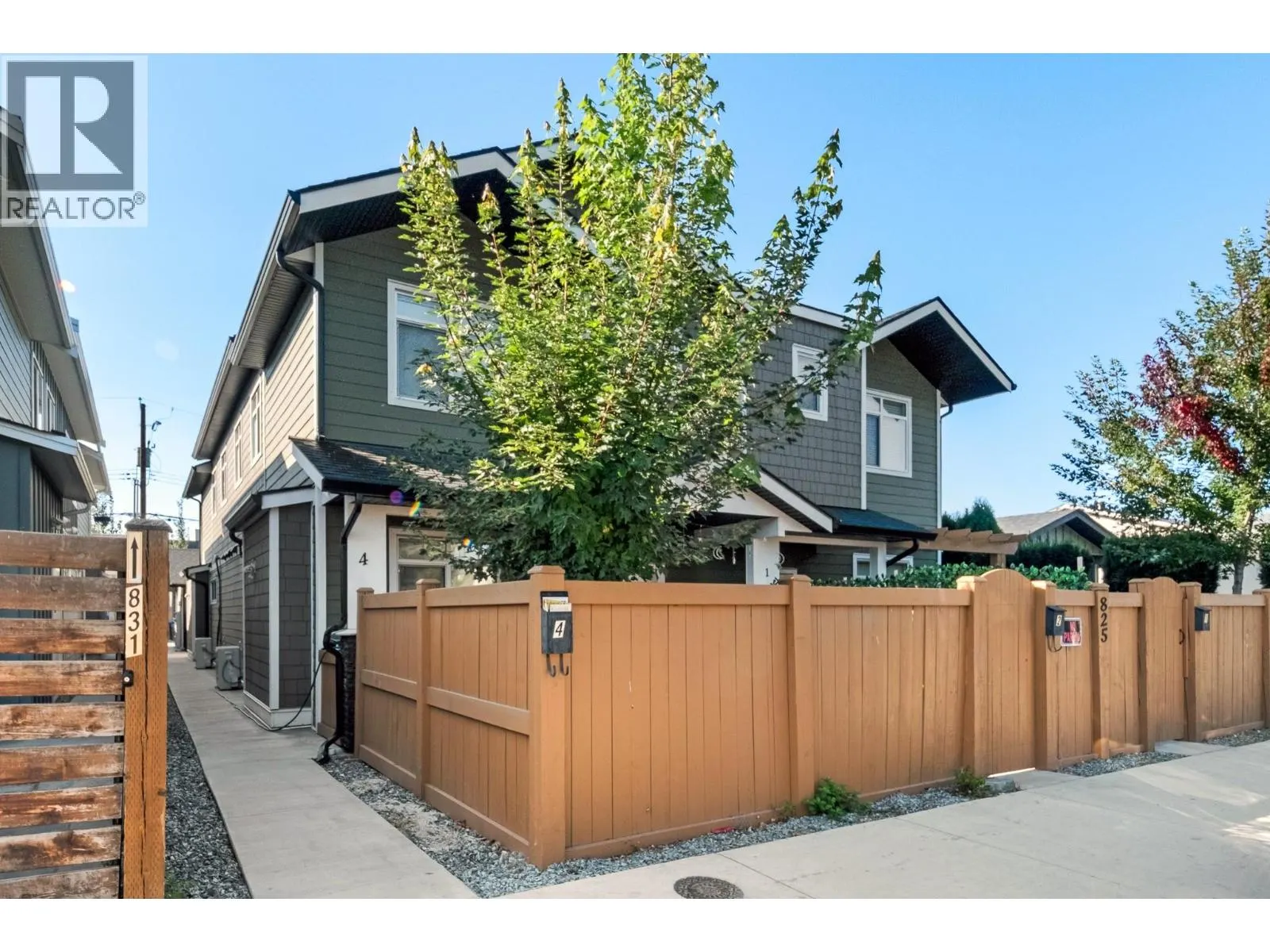 825 Cadder Avenue Unit# 4
