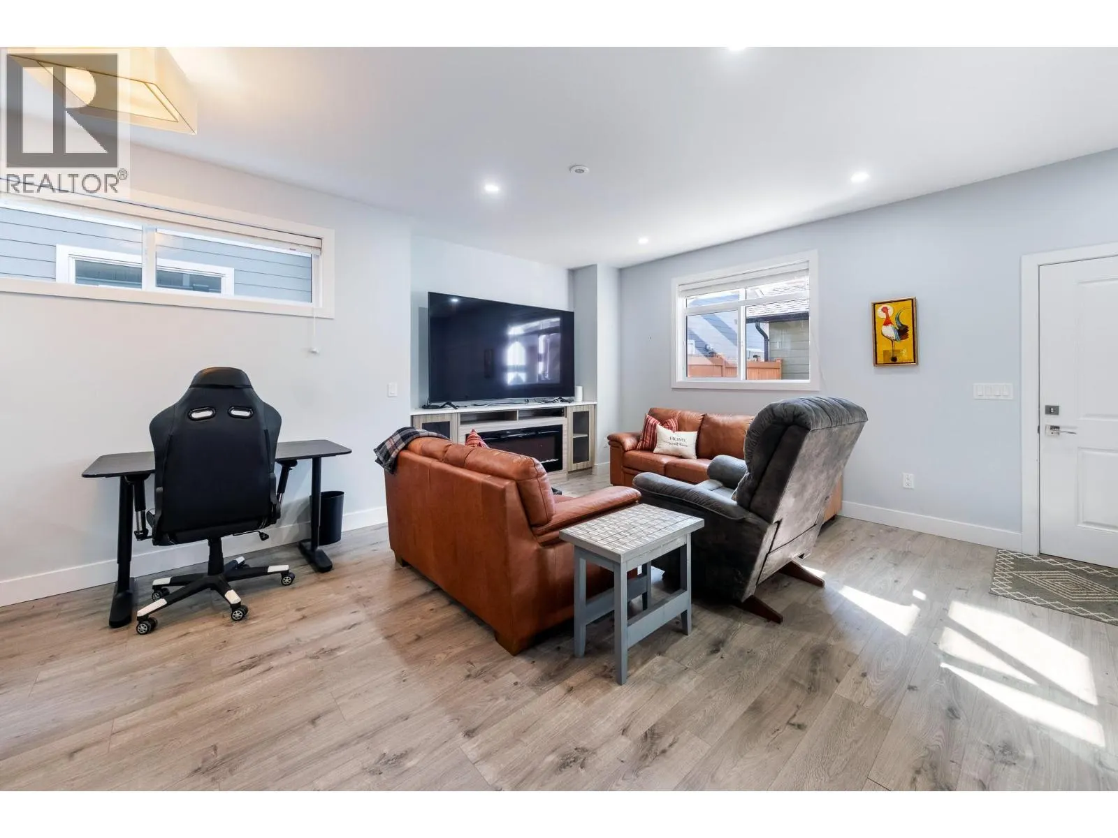 825 Cadder Avenue Unit# 4