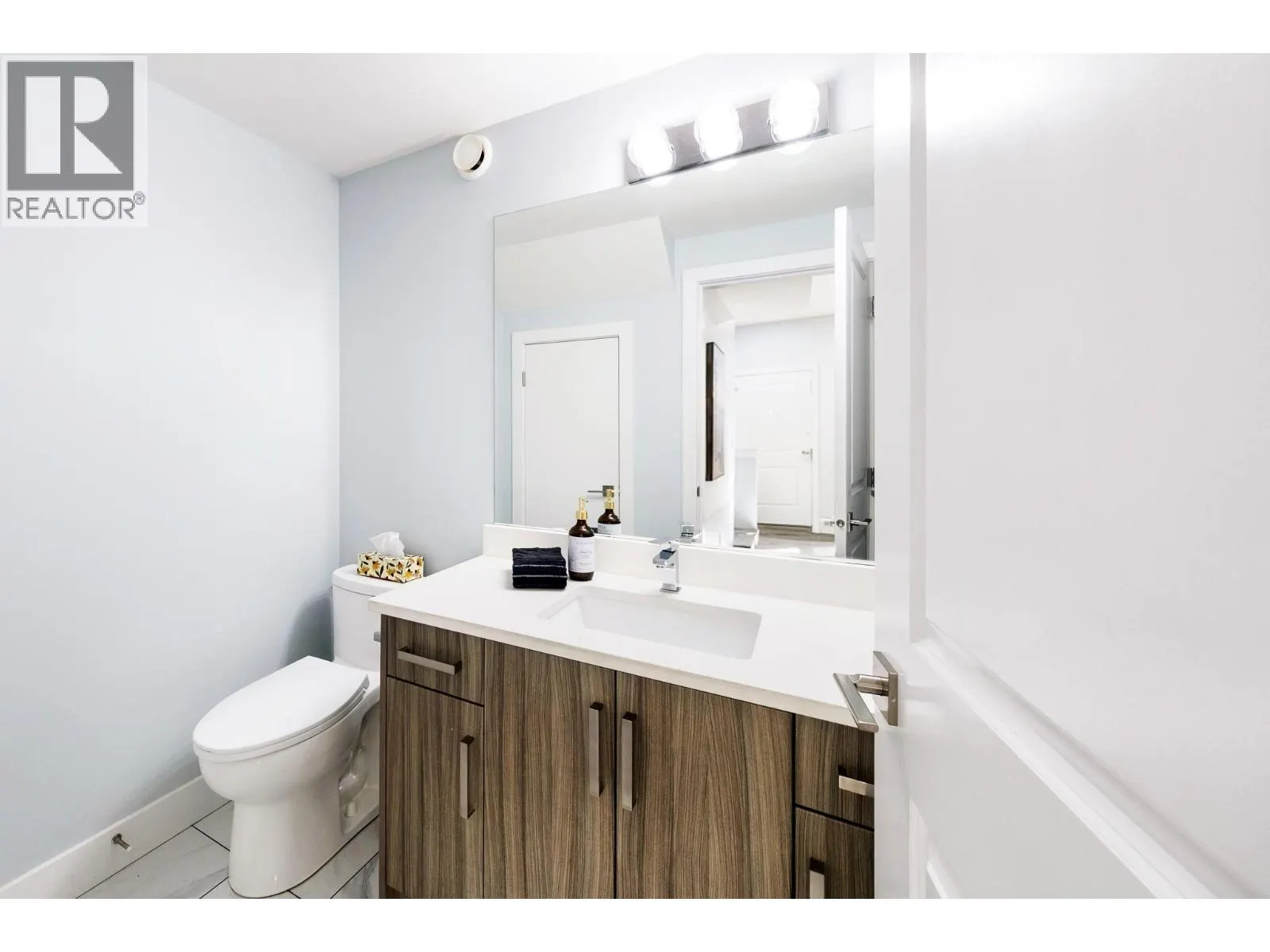 825 Cadder Avenue Unit# 4