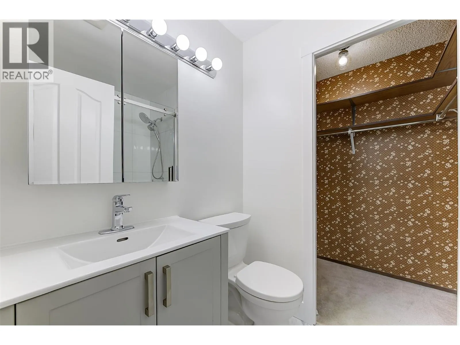 983 Bernard Avenue Unit# 206