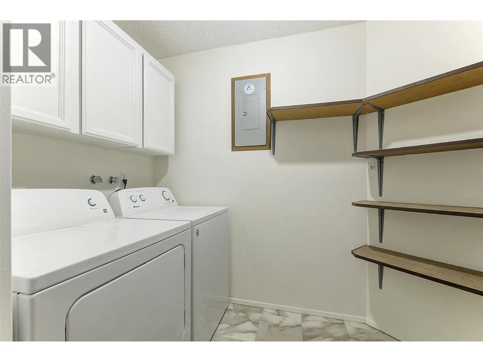 983 Bernard Avenue Unit# 206