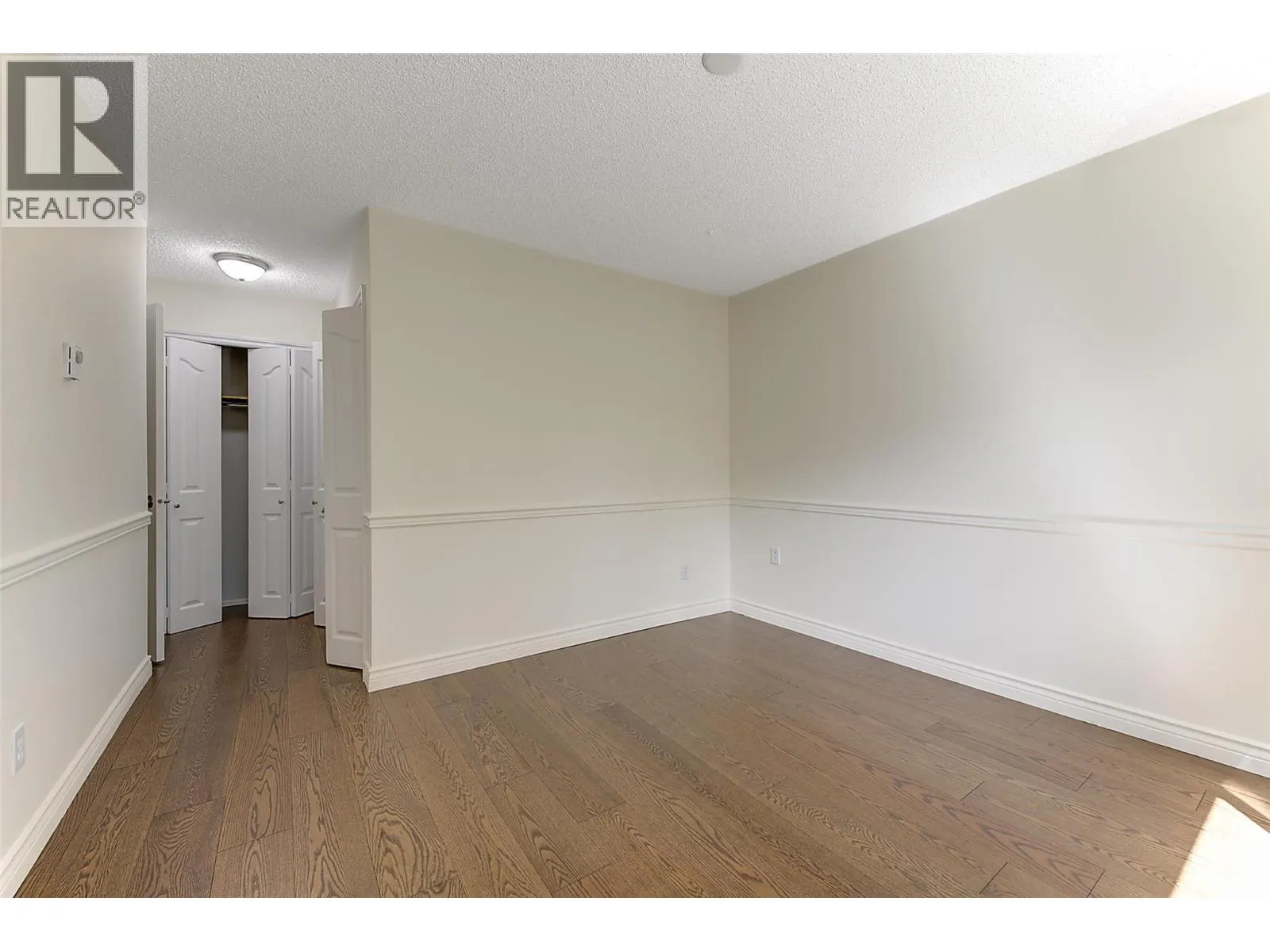 983 Bernard Avenue Unit# 206