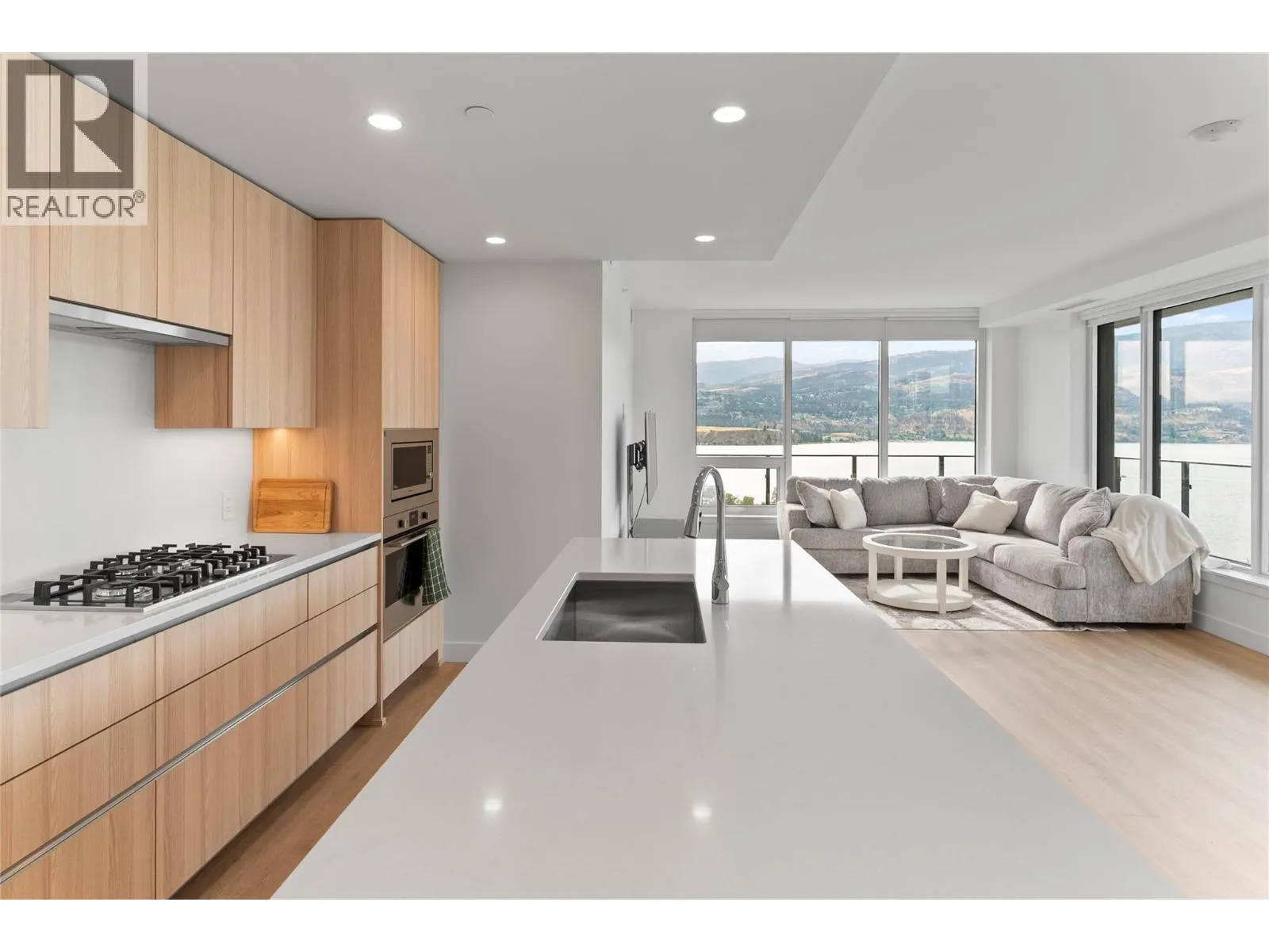 238 Leon Avenue Unit# 1408