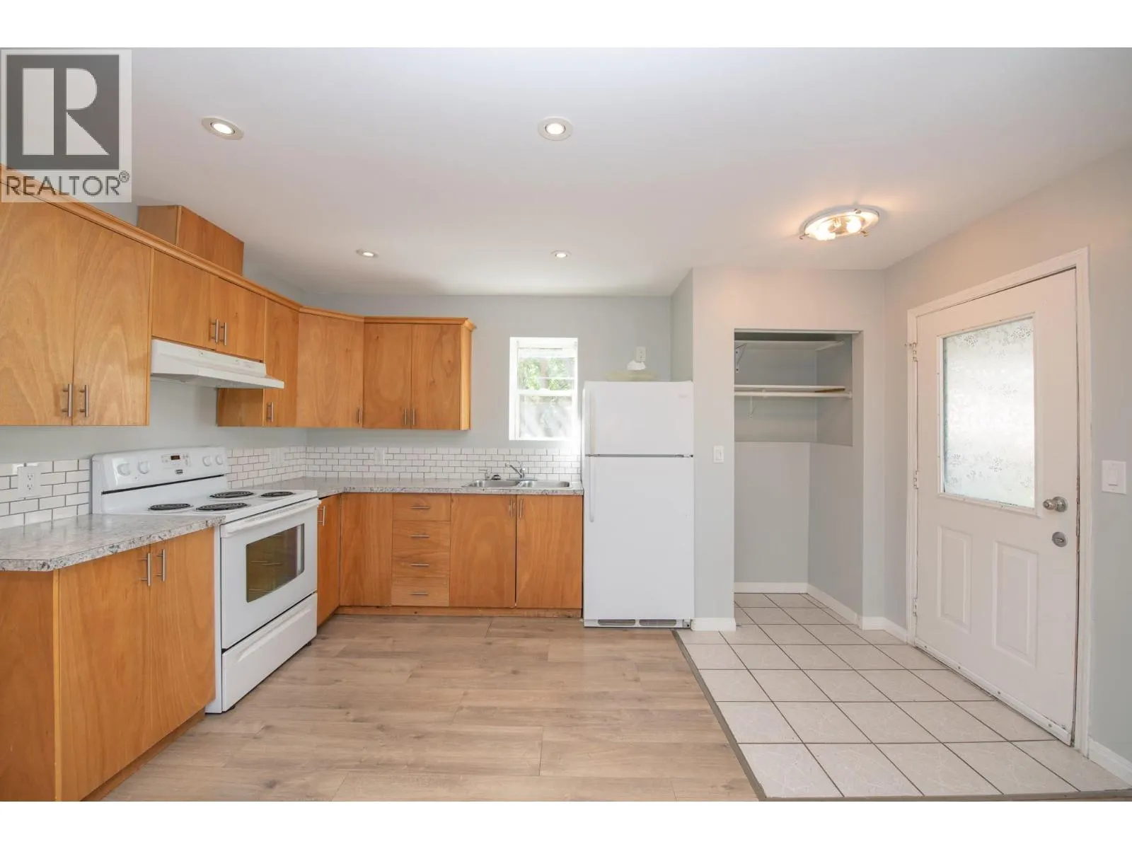 3908 Pleasant Valley Road