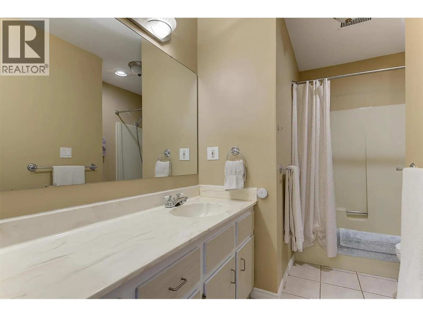 1870 Parkinson Way Unit# 205