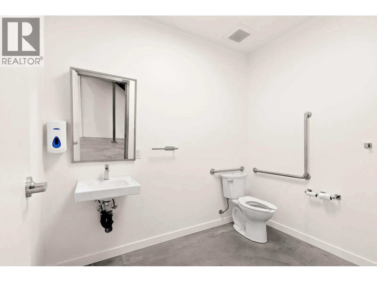 880 Clement Avenue Unit# 204