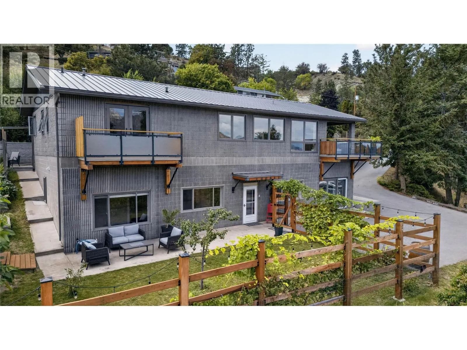 241 Oak Avenue