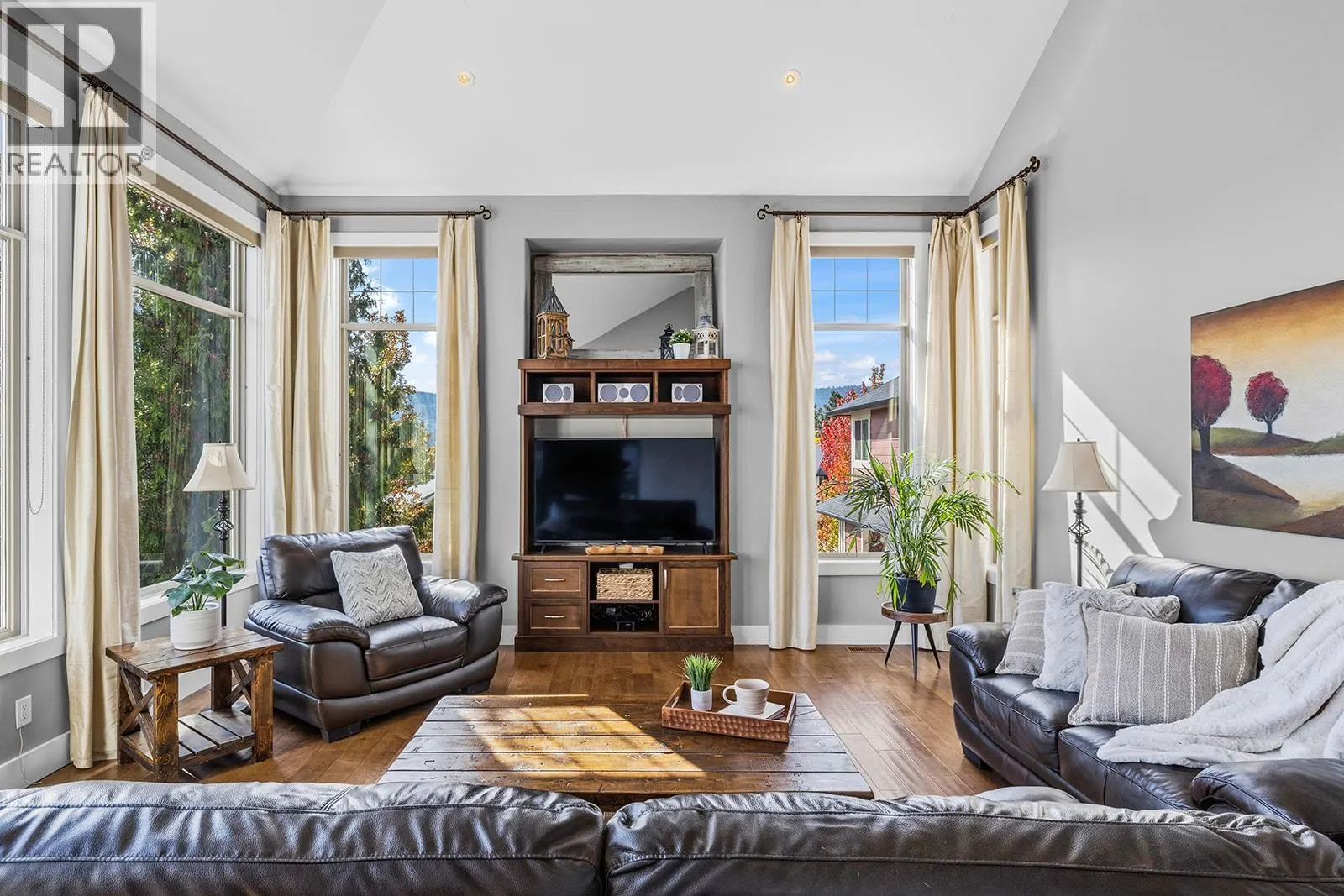 3162 Saddleback Place