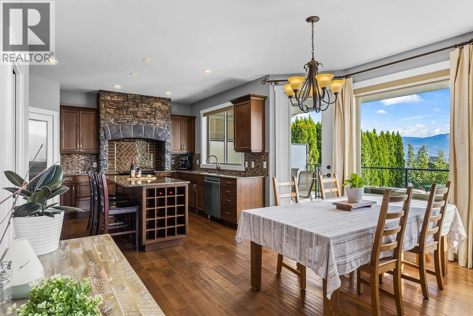 3162 Saddleback Place