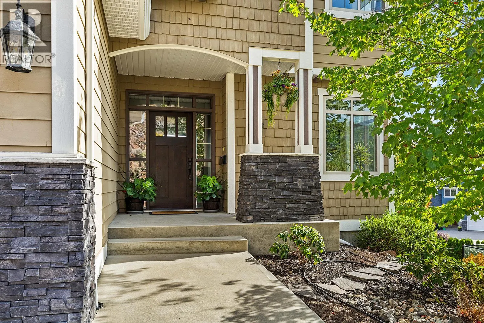3162 Saddleback Place