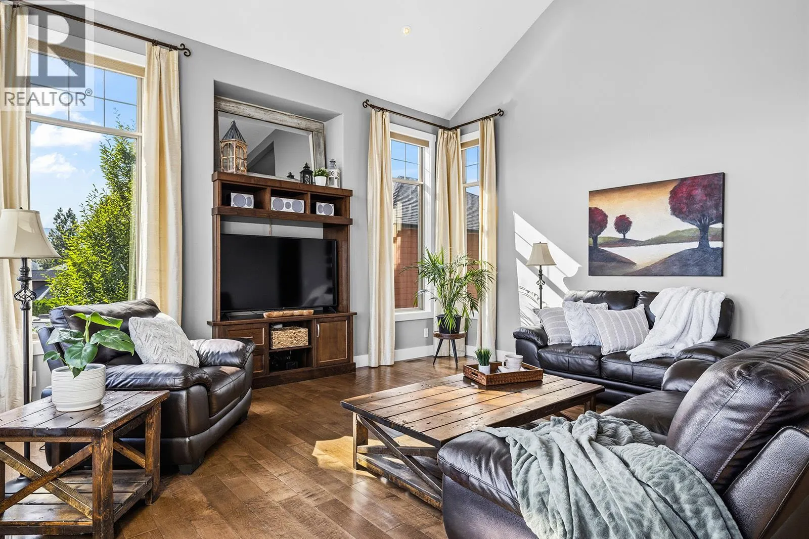 3162 Saddleback Place