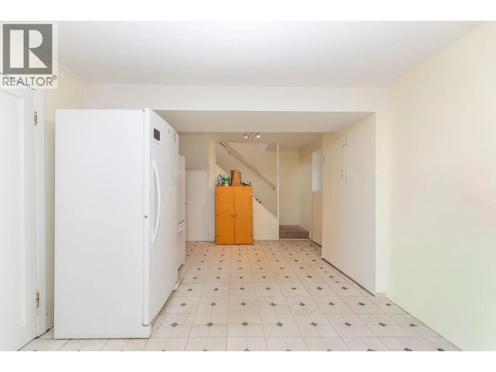 14602 Fisher Close