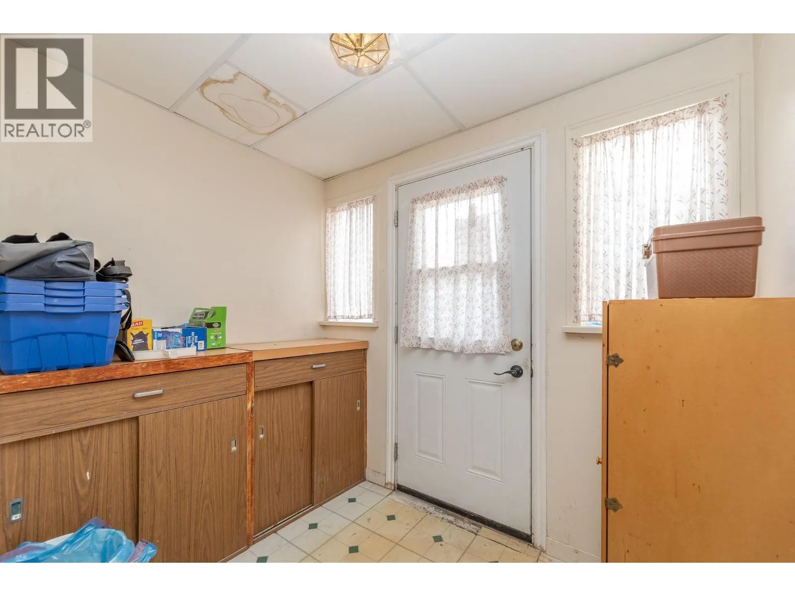 14602 Fisher Close