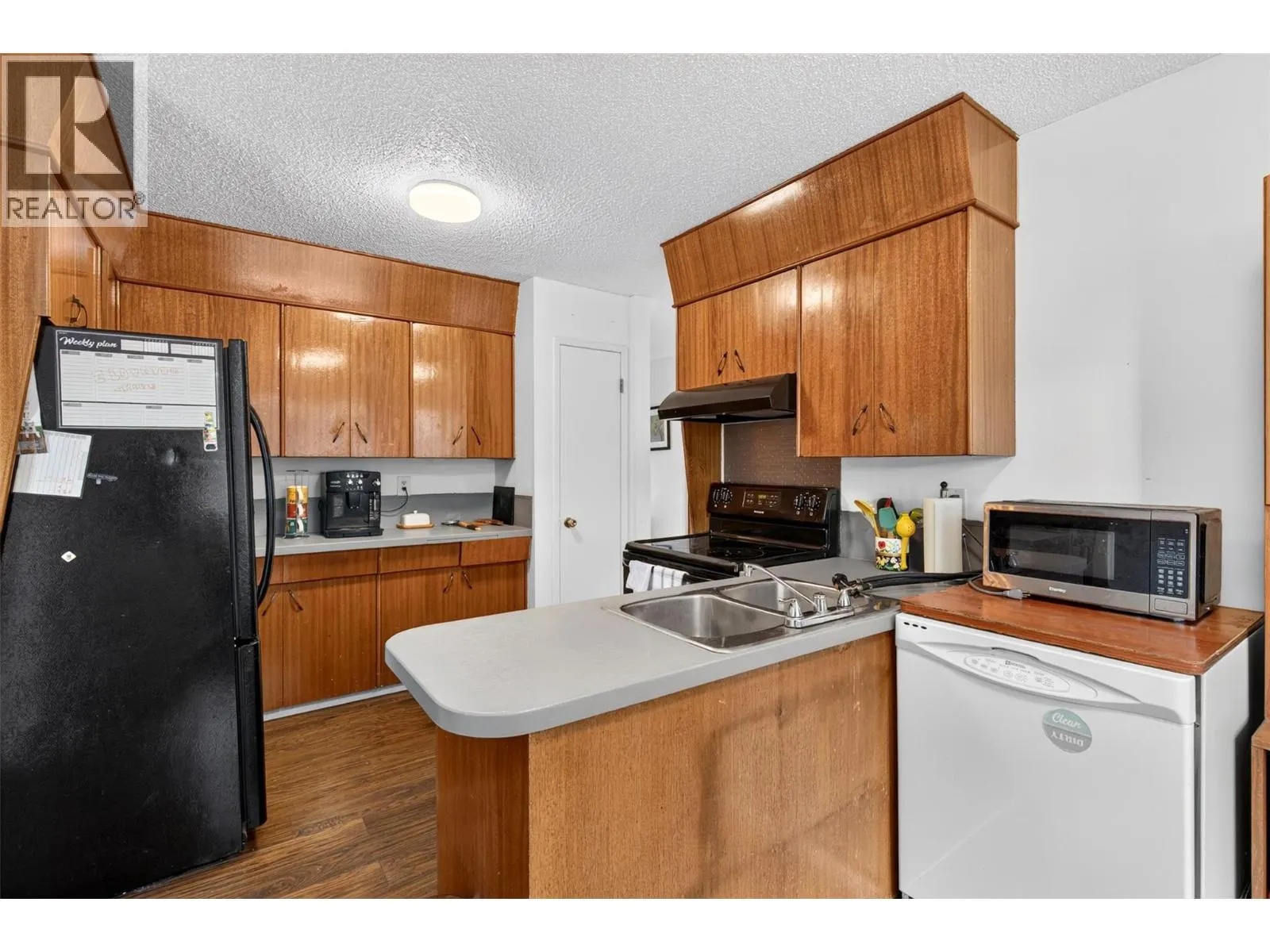 1387 Gordon Drive