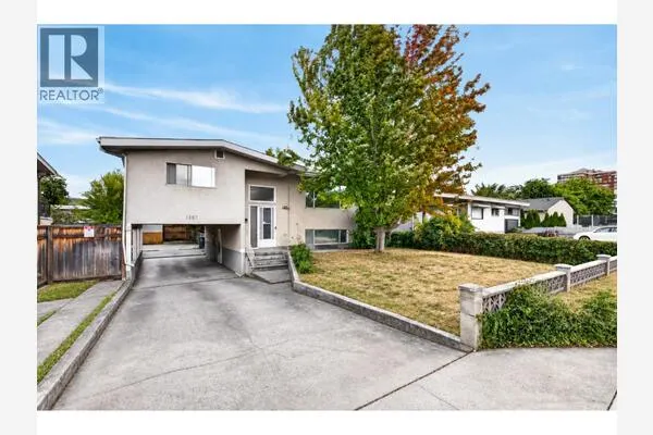 1387 Gordon Drive