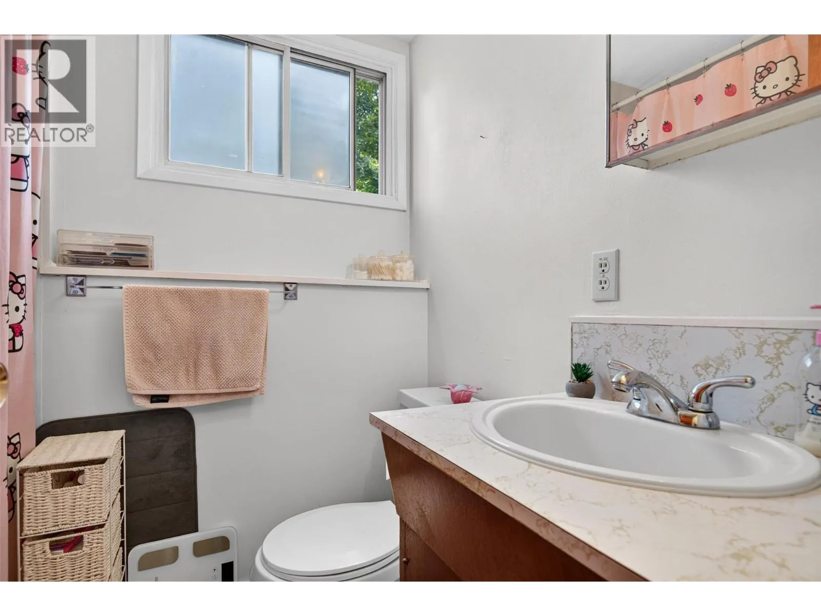 1387 Gordon Drive