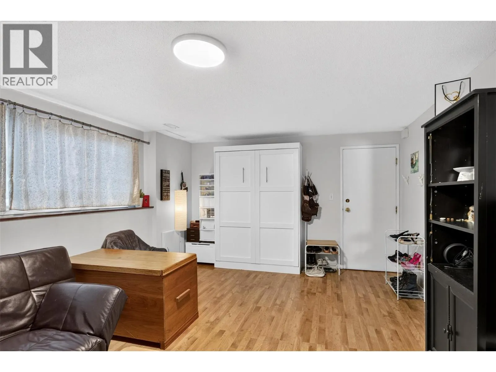 1387 Gordon Drive