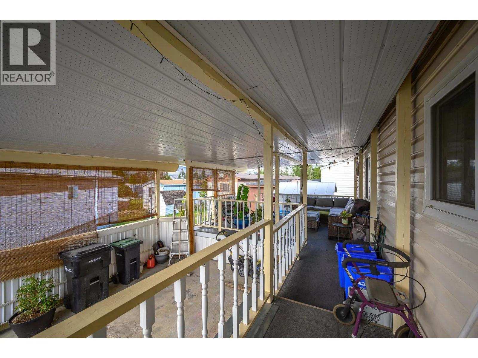 1600 43 Avenue Unit# 27