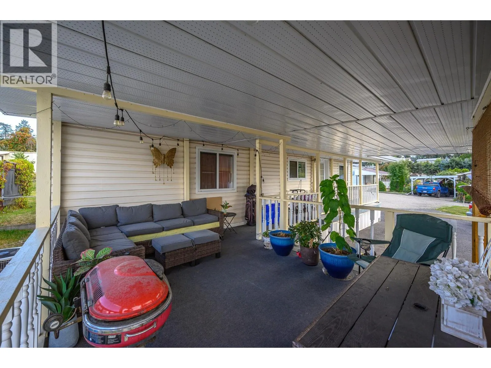 1600 43 Avenue Unit# 27