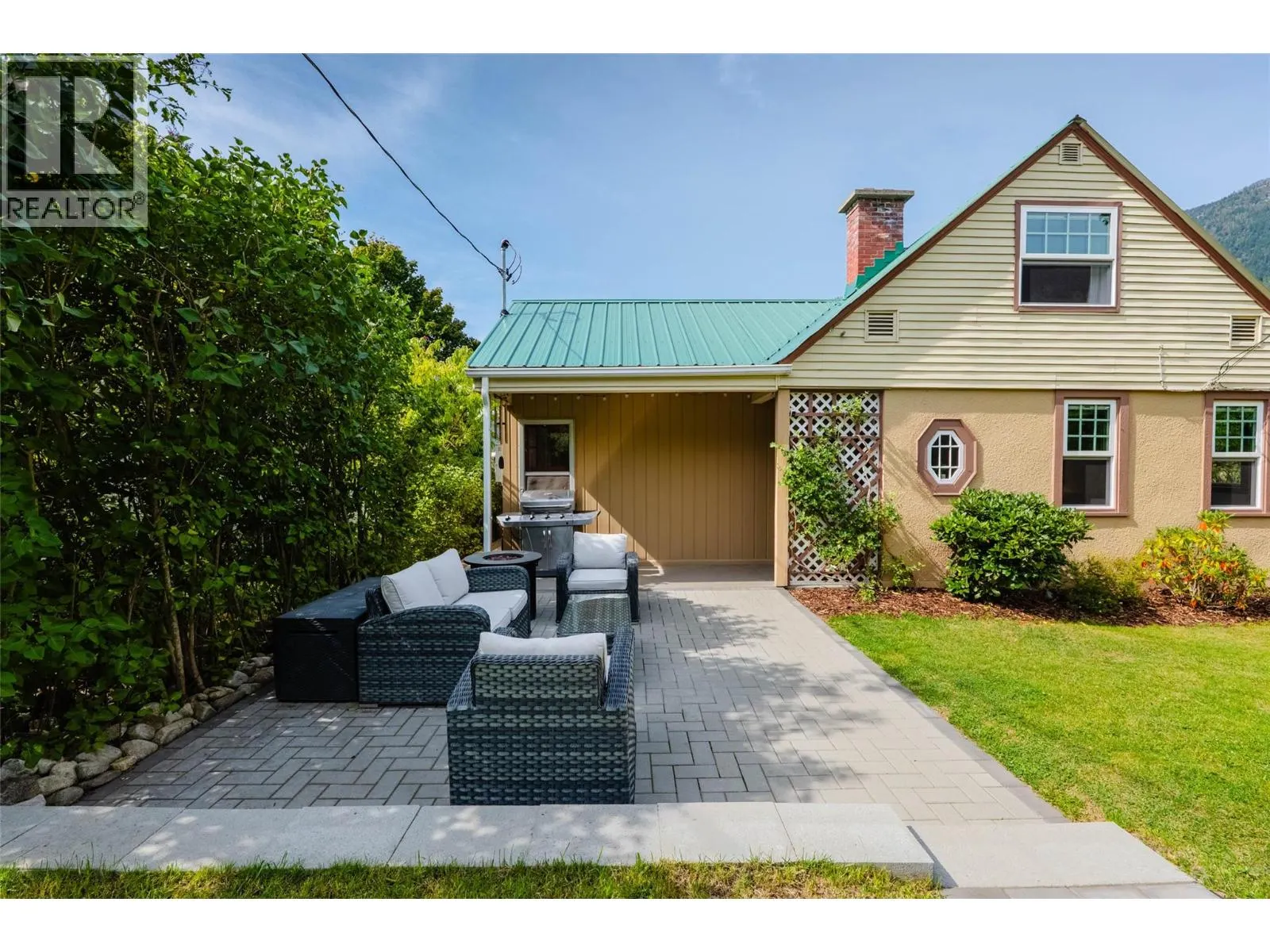 709 Fourth Street