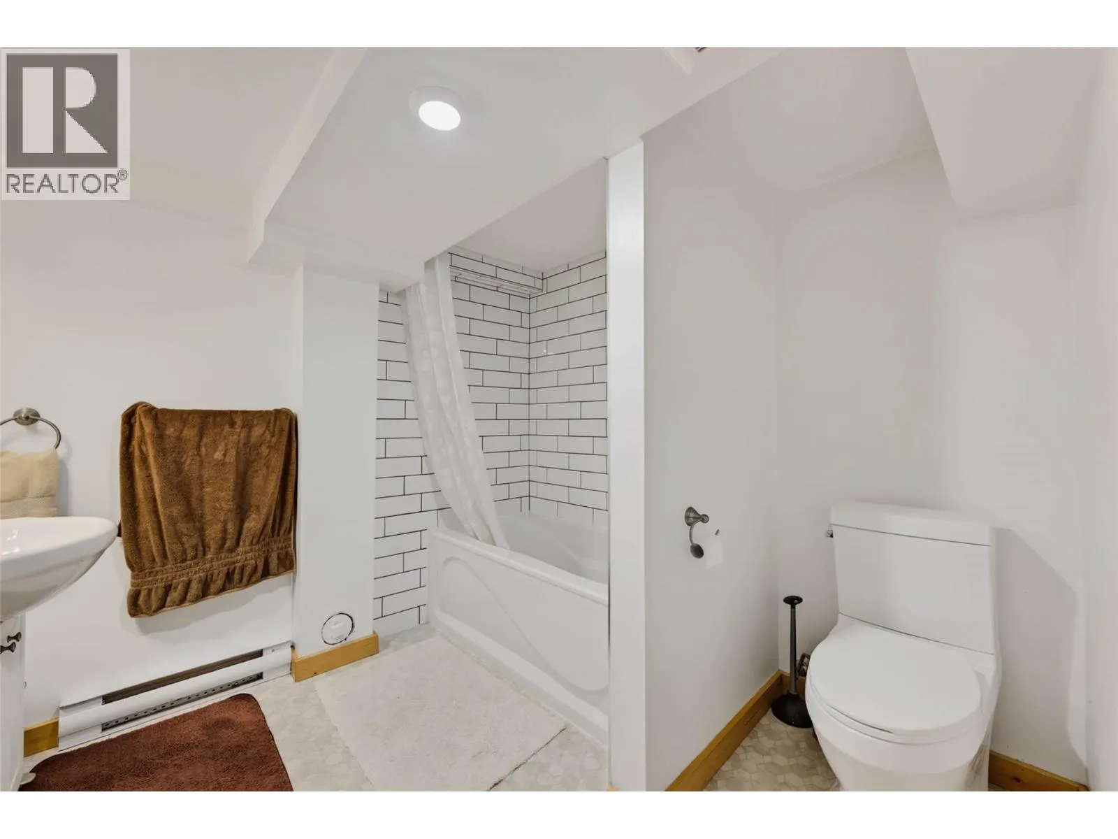 709 Fourth Street