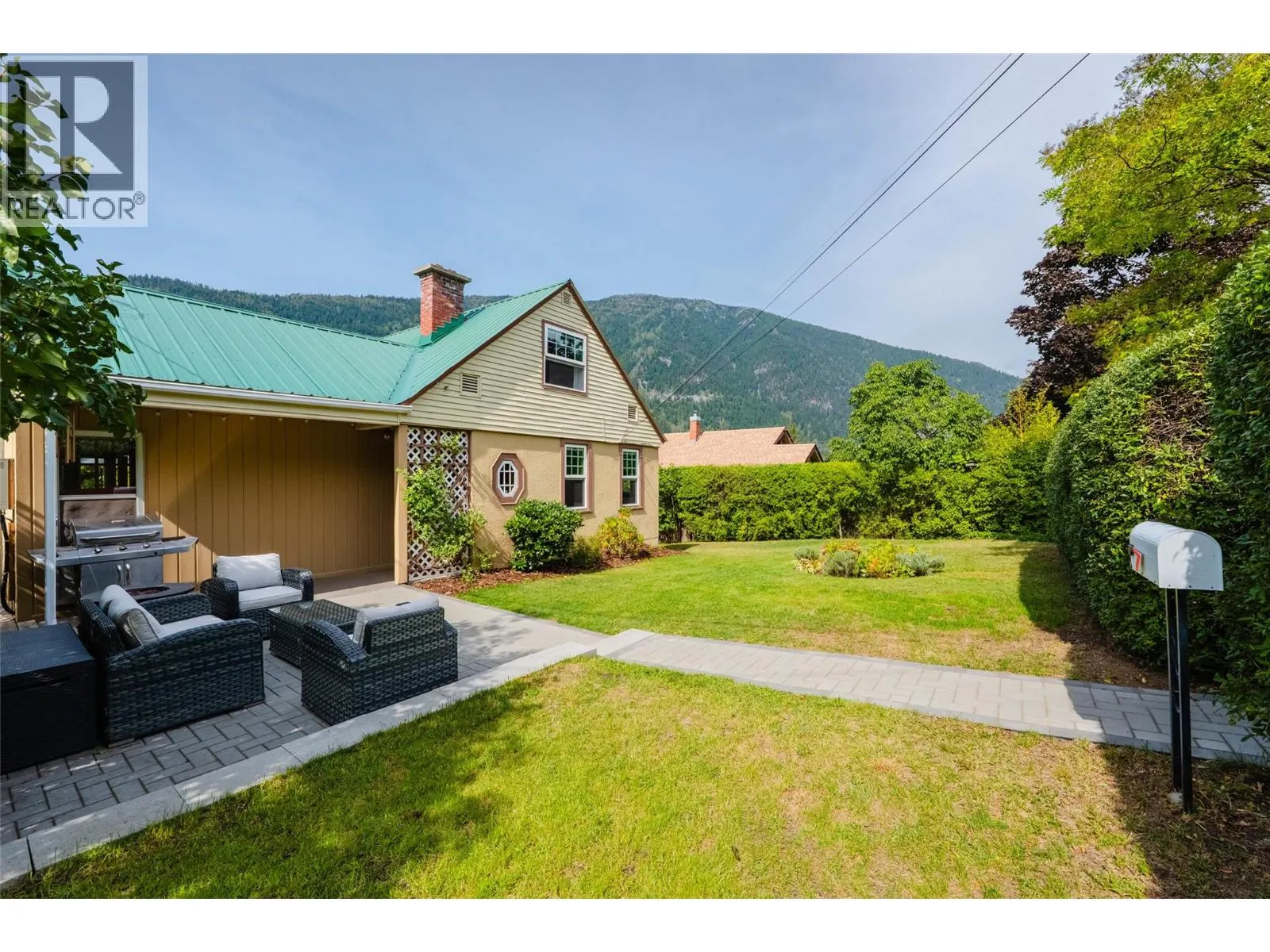 709 Fourth Street