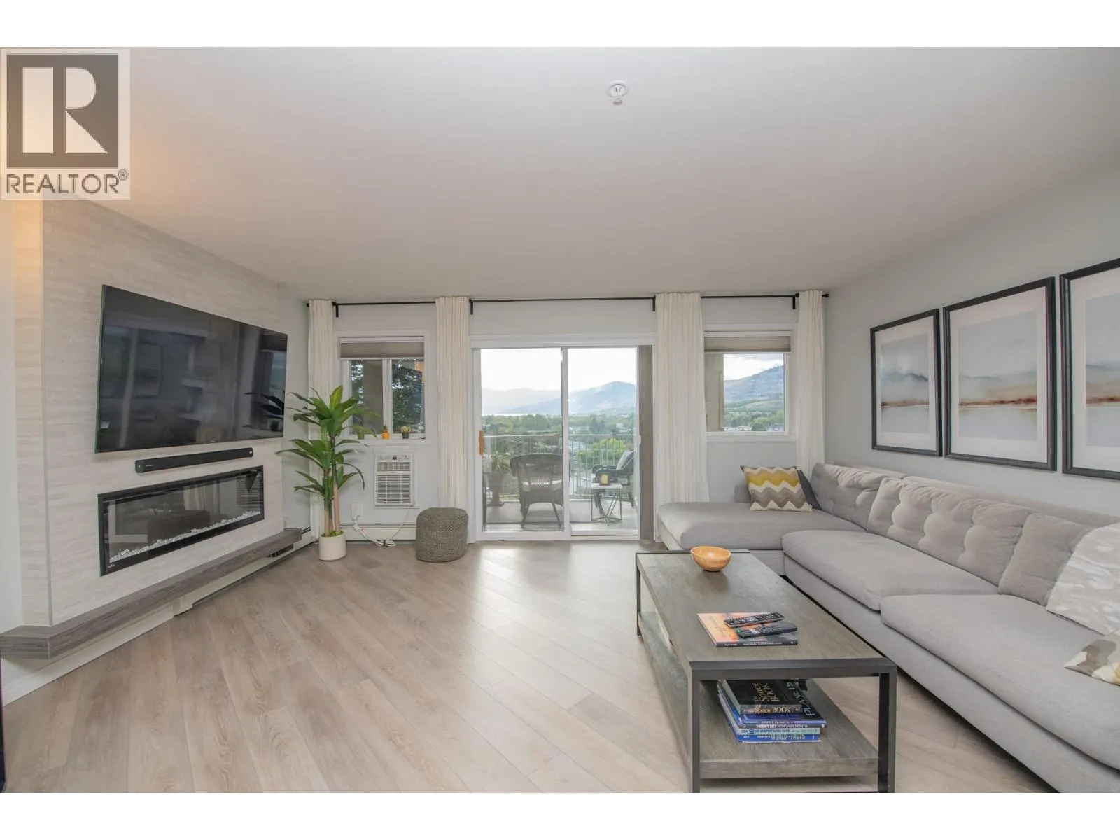 4900 Okanagan Avenue Unit# 215