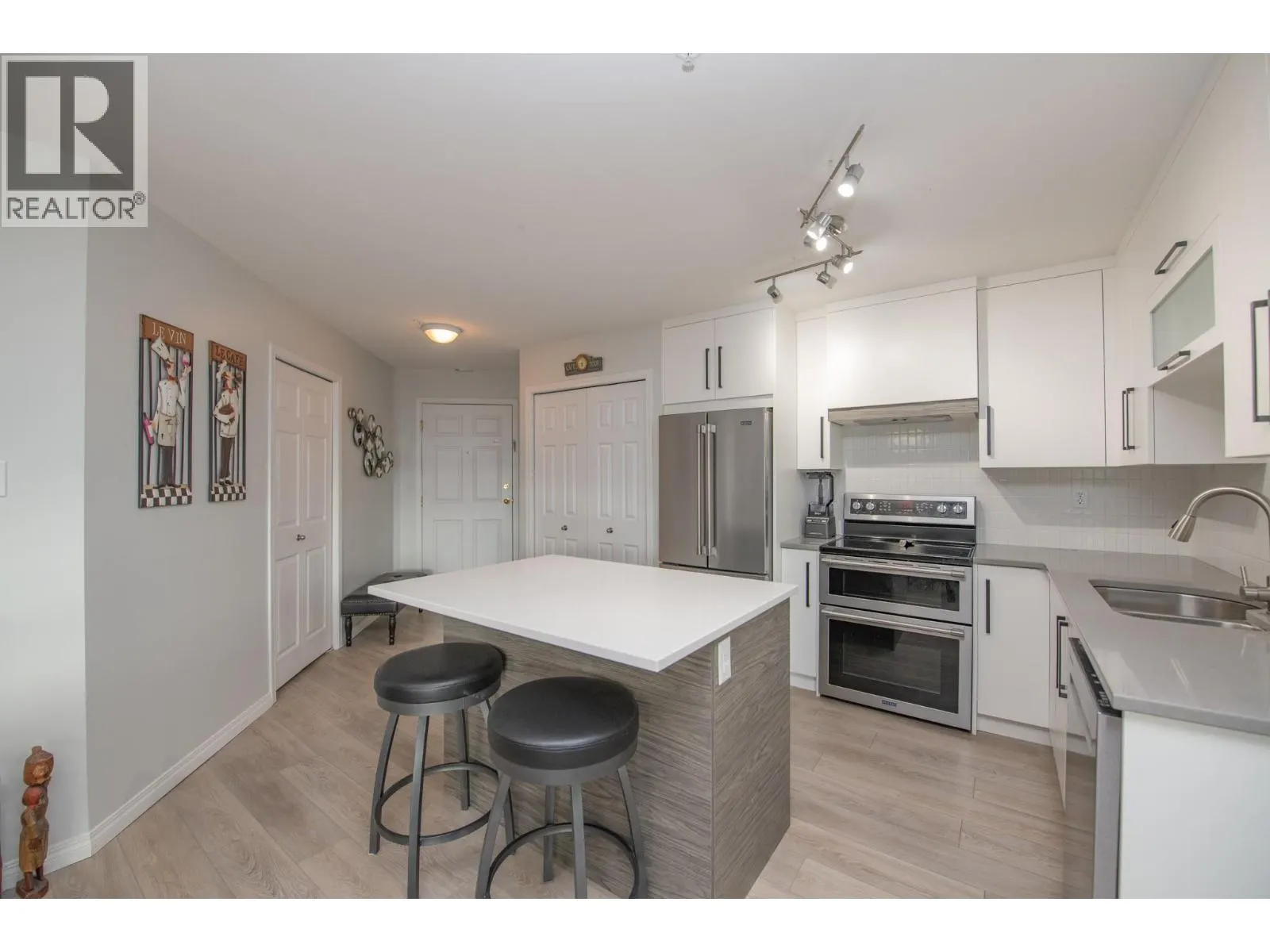 4900 Okanagan Avenue Unit# 215