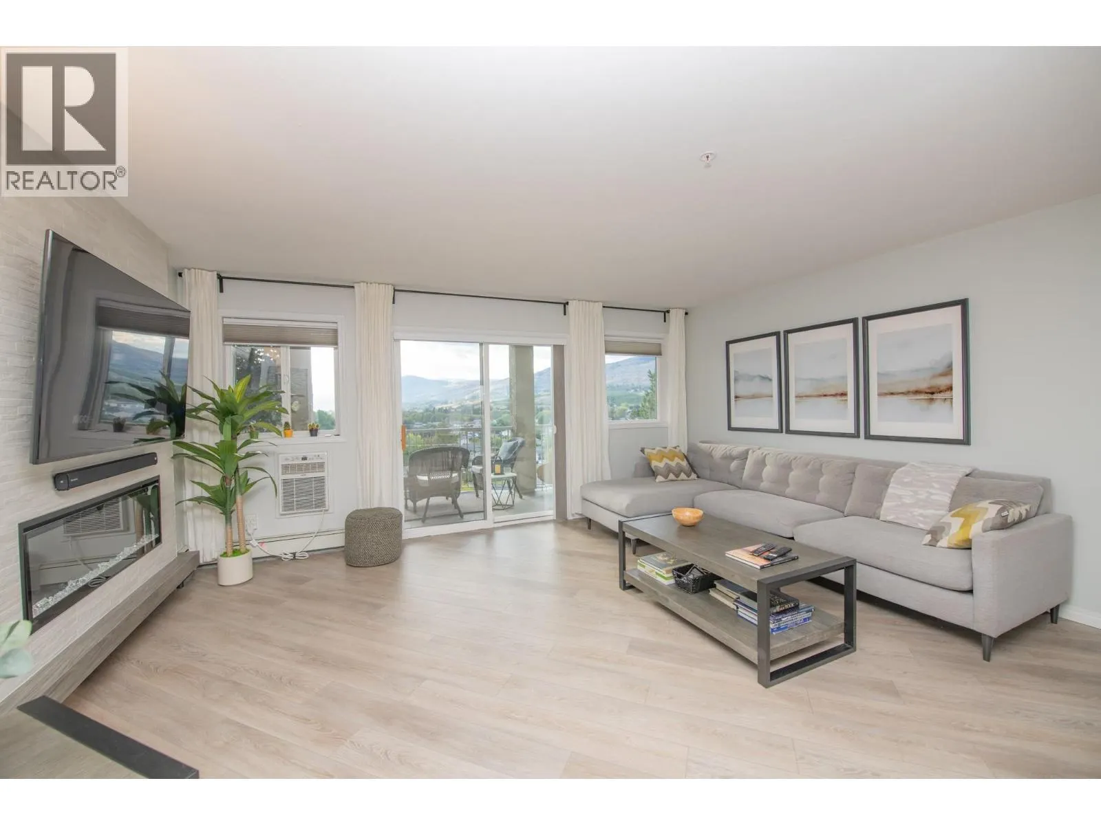 4900 Okanagan Avenue Unit# 215