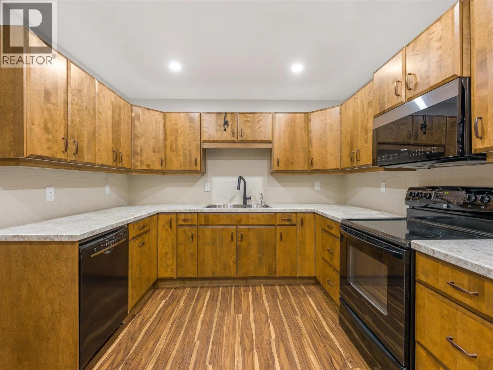 539 Sutherland Avenue Unit# 106