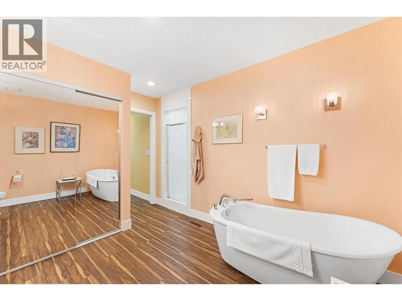 539 Sutherland Avenue Unit# 106