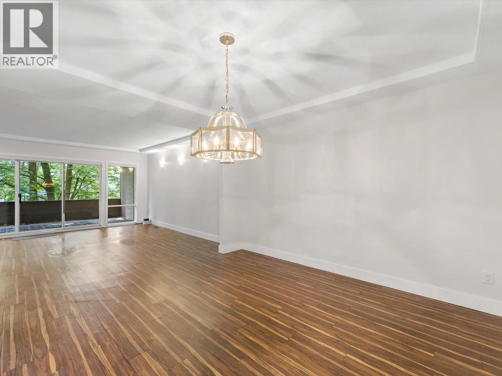 539 Sutherland Avenue Unit# 106