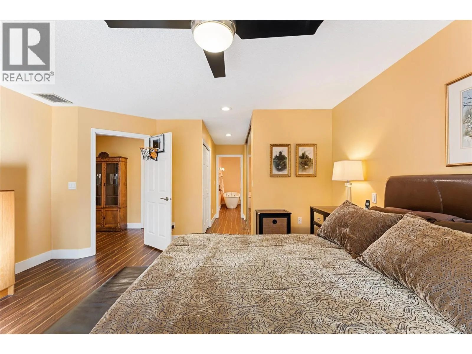 539 Sutherland Avenue Unit# 106