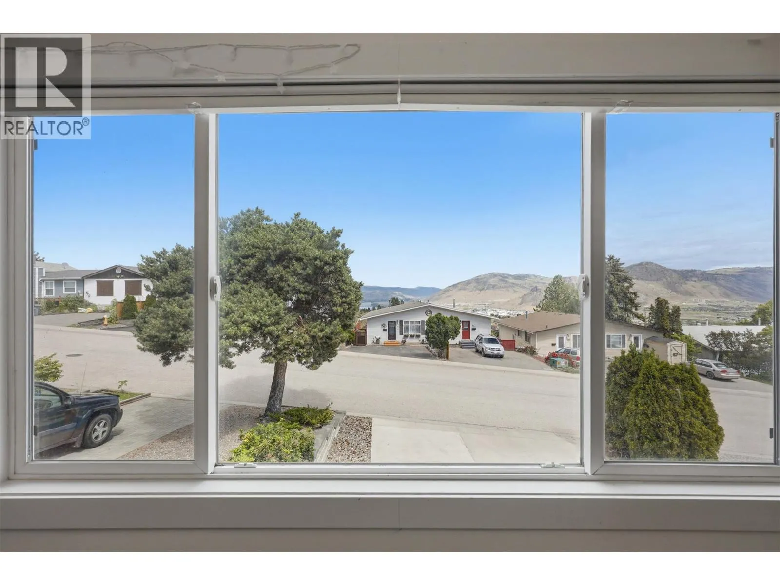 393 WADDINGTON Drive
