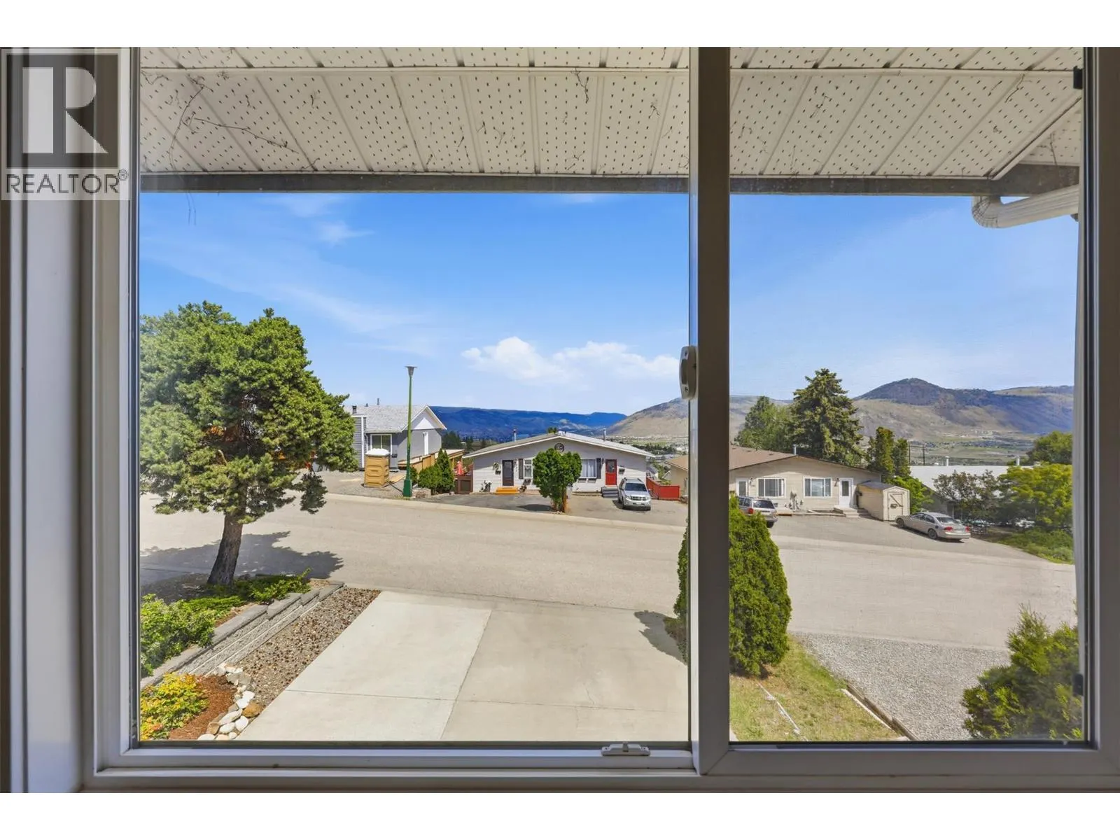 393 WADDINGTON Drive