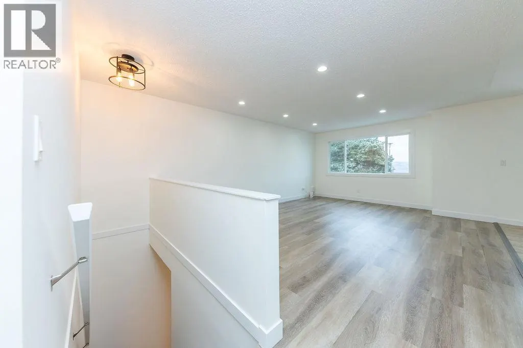 393 WADDINGTON Drive