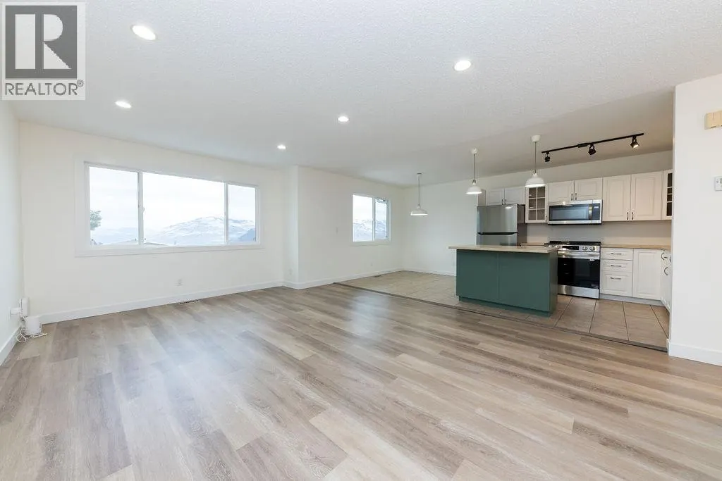 393 WADDINGTON Drive