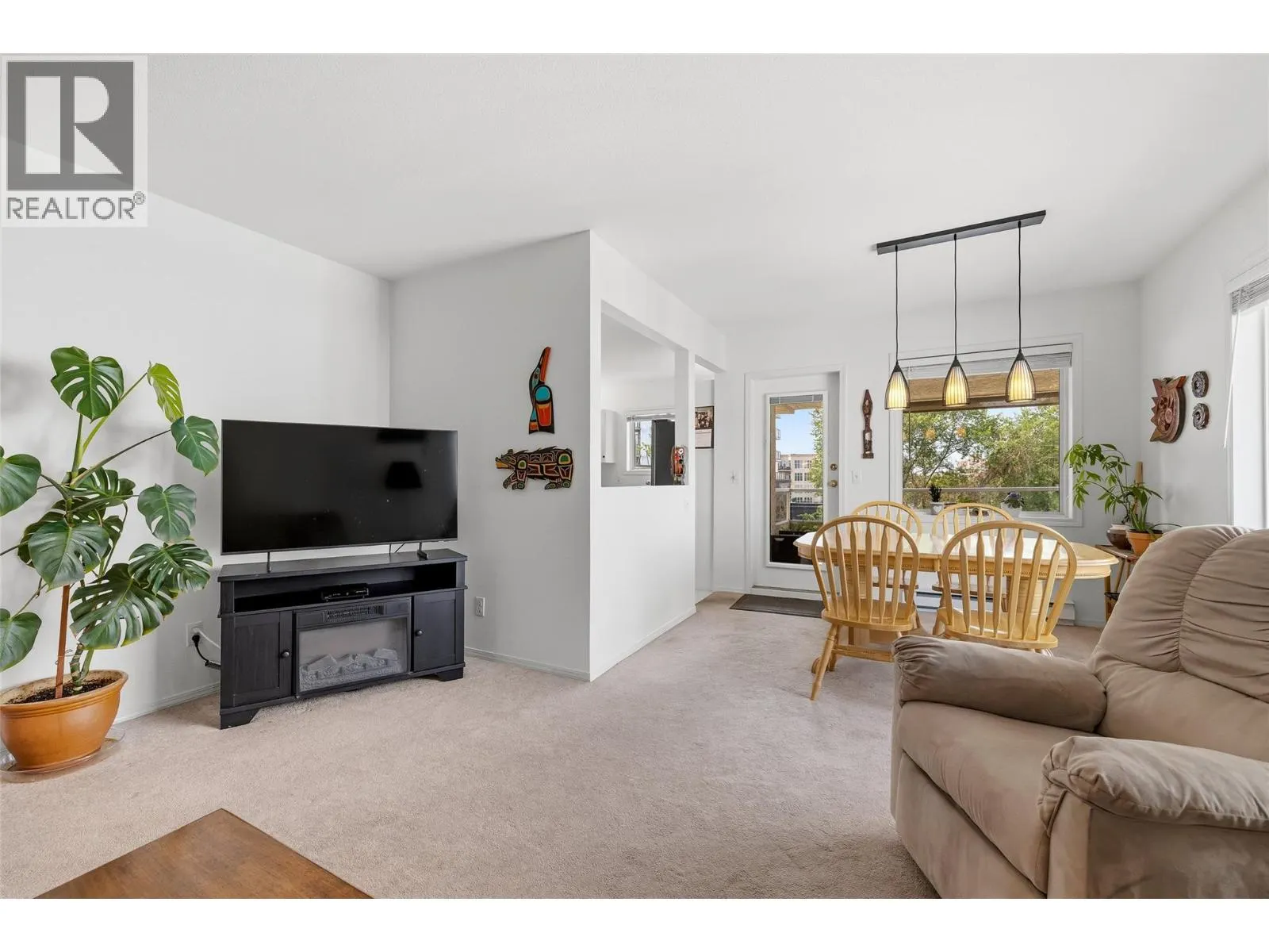 1318 RICHTER Street Unit# 303