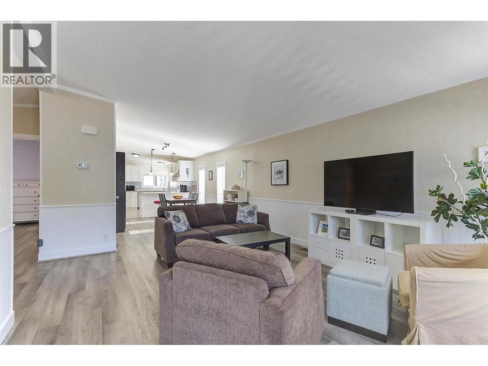 2440 Old Okanagan Highway Unit# 1304