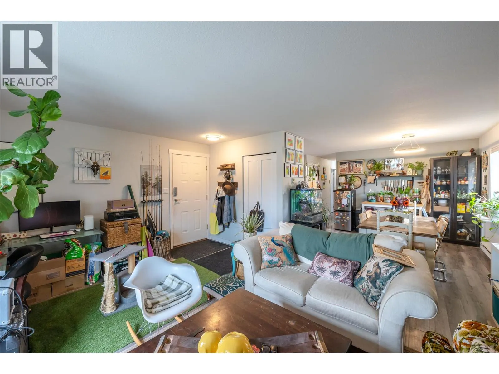 542 Wade Avenue W Unit# 201
