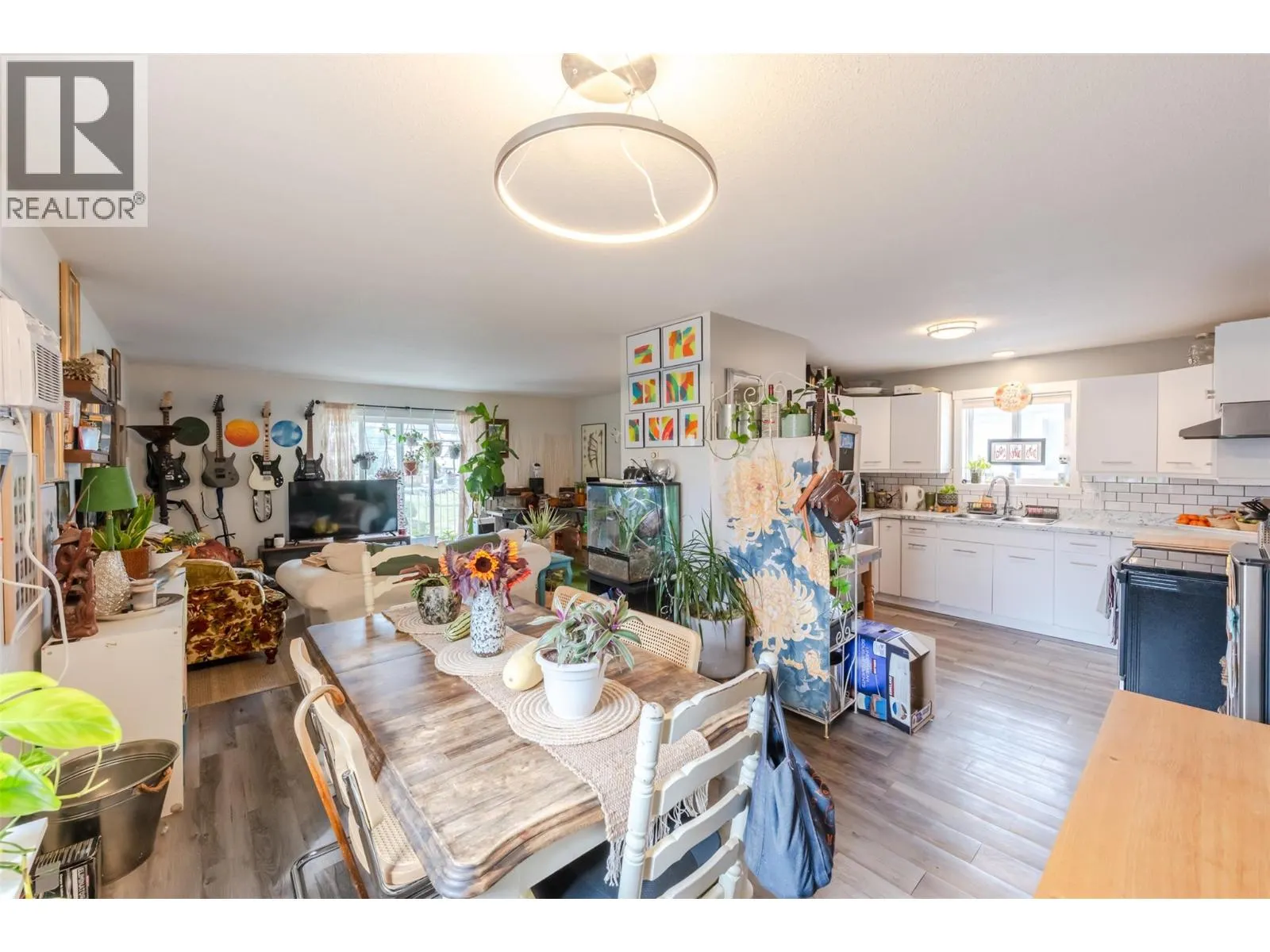 542 Wade Avenue W Unit# 201